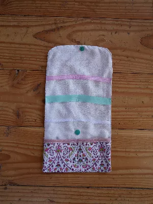 Pochette à barrettes